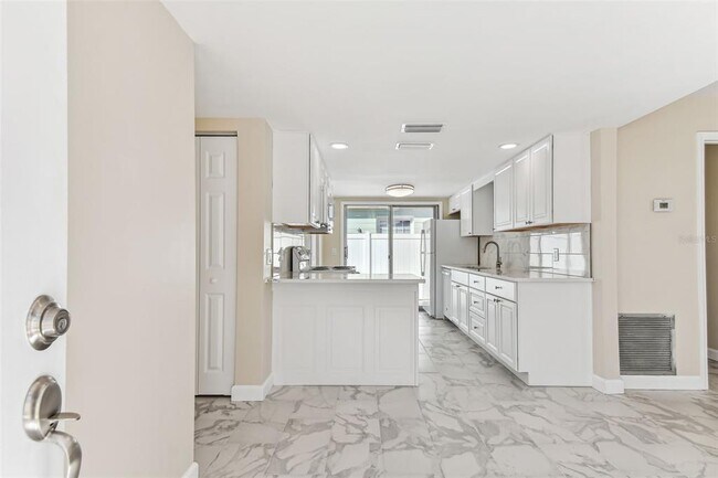 Building Photo - 223 148th Ave
