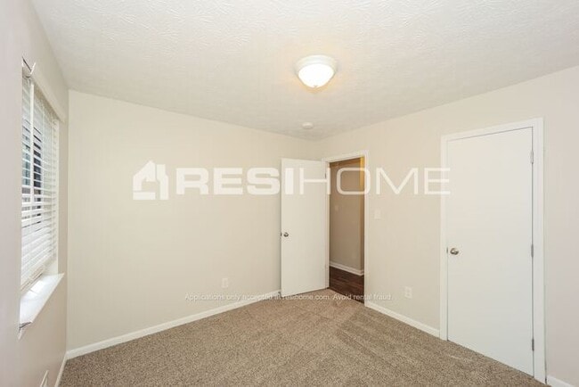 Building Photo - 6926 Apache Ln
