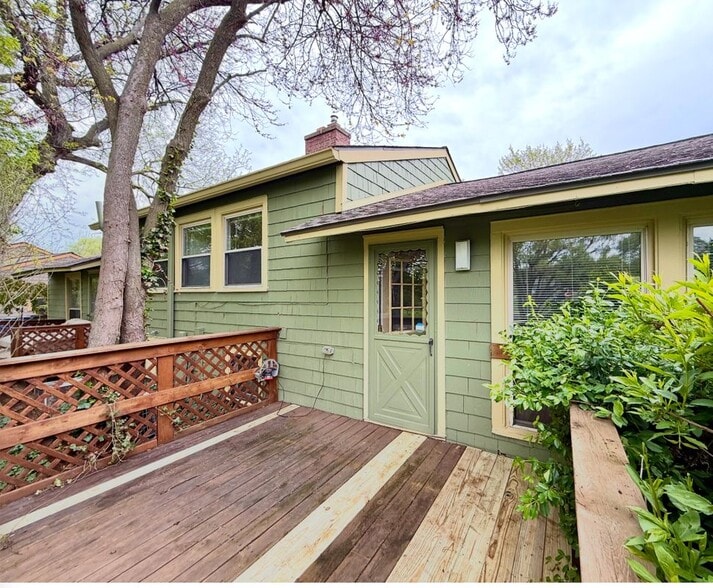 Building Photo - 2824 Whitewood St