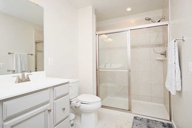 Building Photo - One Level Living With Amenities!