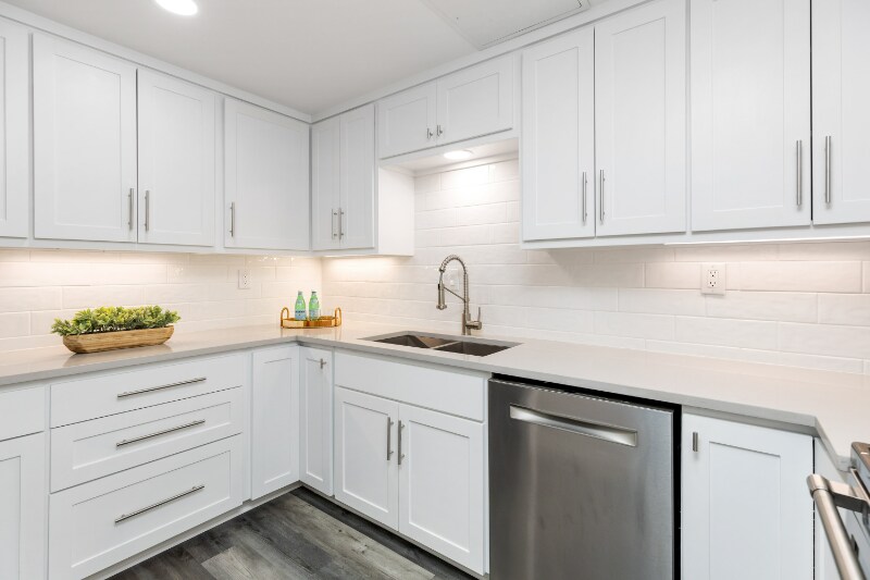 Building Photo - 4600 Ocean Dr