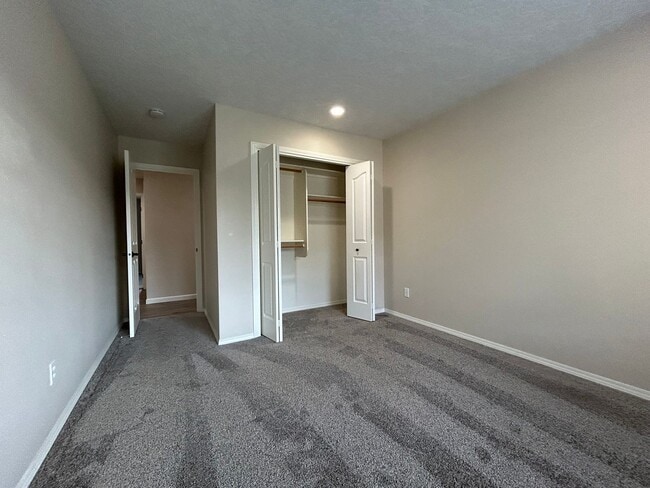 Building Photo - Beautiful Single Family Home in N. Keizer