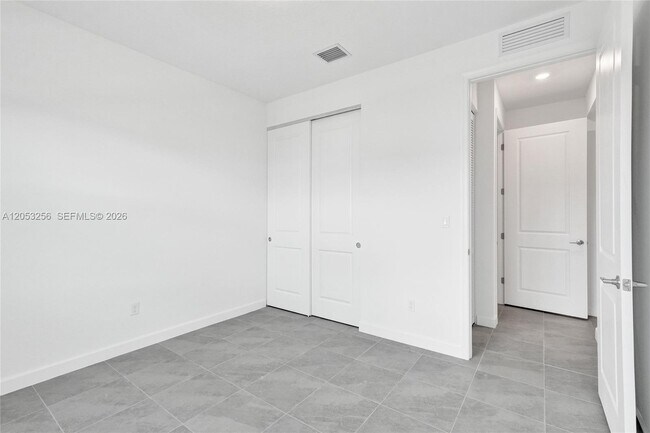 Building Photo - 3783 Harborside Ave