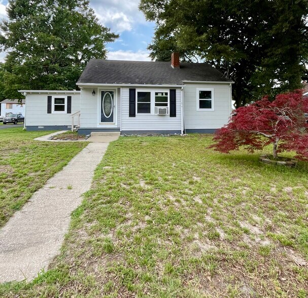 Primary Photo - 200 Woodcrest Ave