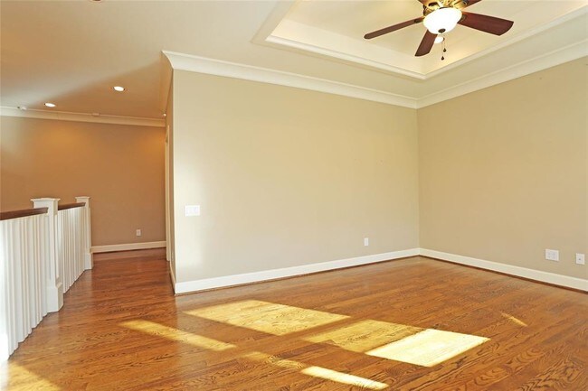 Building Photo - 1611 Wakefield Dr