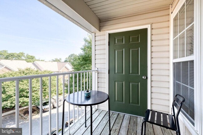 Building Photo - 3021 Hunting Ridge Dr