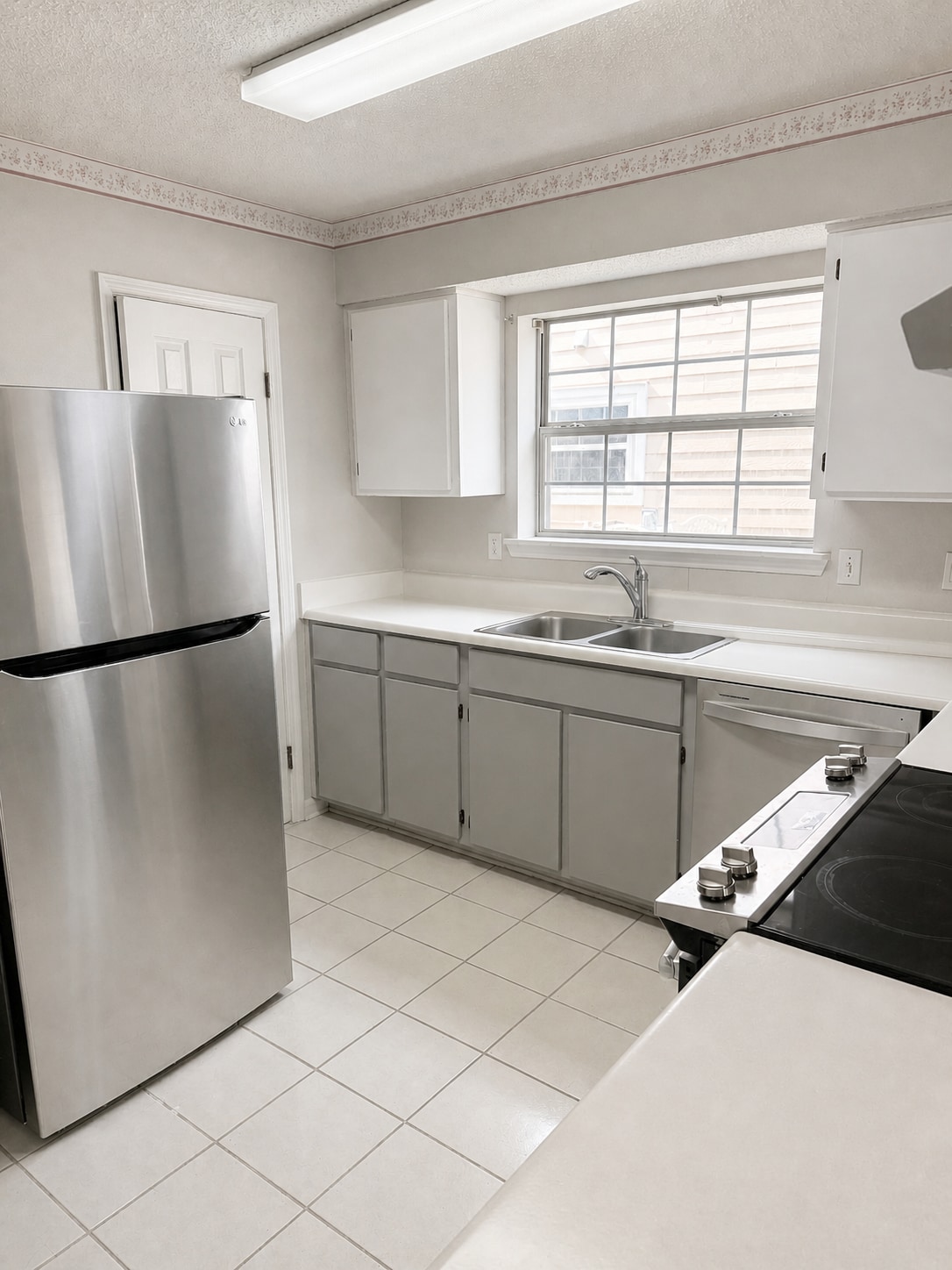 Building Photo - 4120 Silkbay Ct
