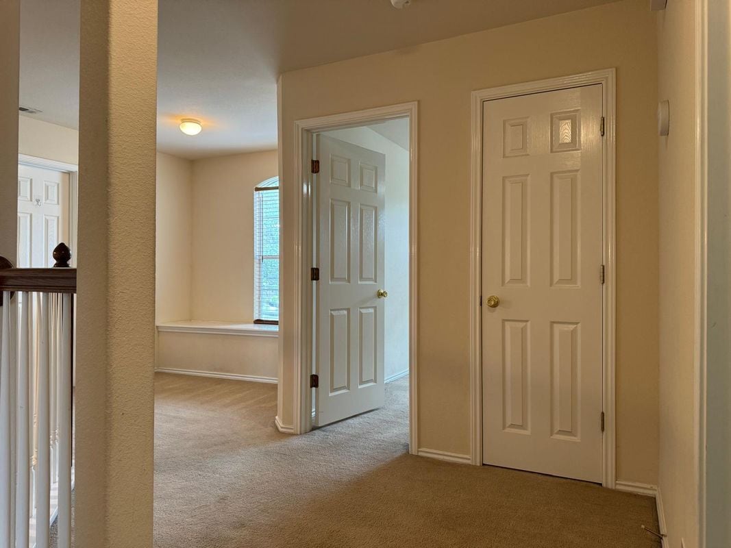 Building Photo - 4526 Darien Vista