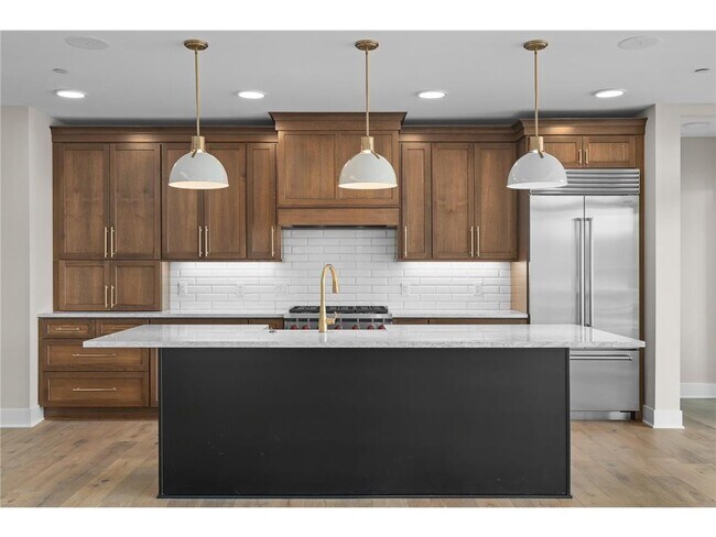 Building Photo - 1 Hill Farm Rd