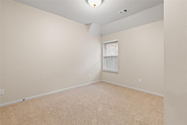 Building Photo - 17211 Rookery Ct