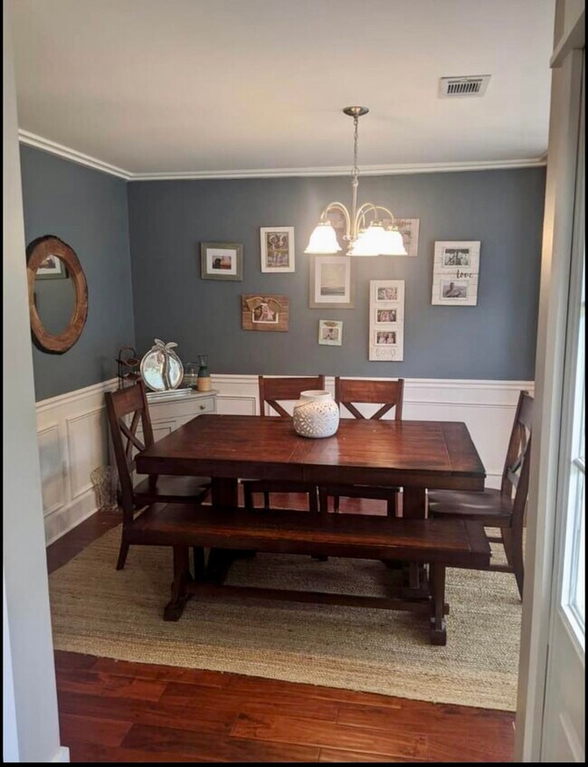 Building Photo - 3263 Seaborn Dr