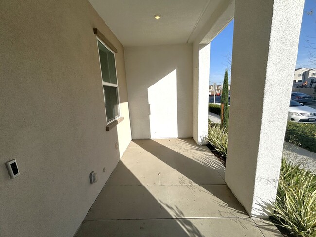 Building Photo - 8444 Milk Thistle Ln