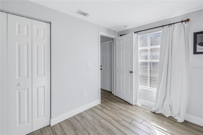 Building Photo - 3605 W Iowa Ave