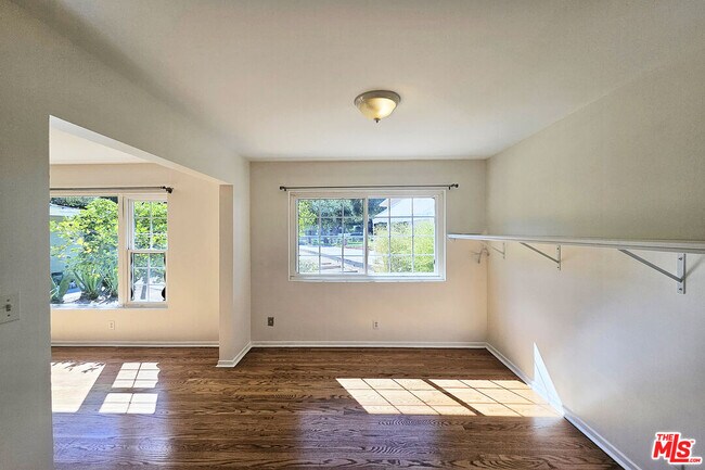 Building Photo - 3700 Glenwood Ave