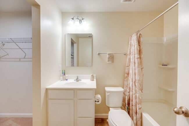 Building Photo - 6262 Pebblebrook Dr