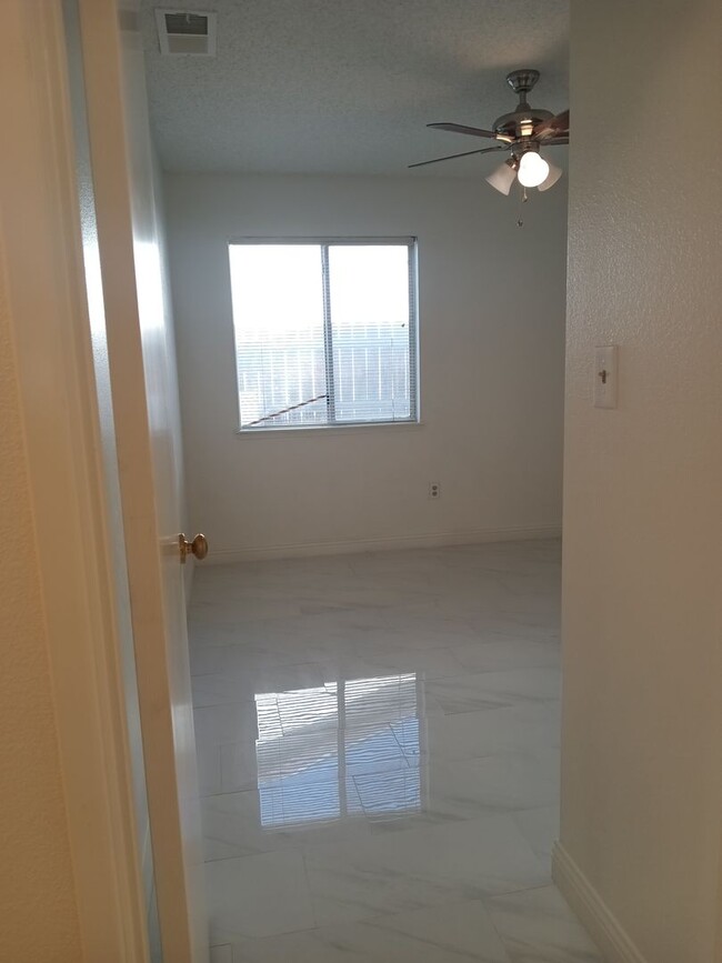 Building Photo - Stylish, Secure, and Pet-Friendly 3-Bedroo...