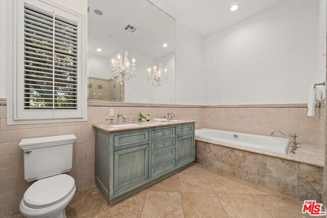 Building Photo - 4923 Amigo Ave