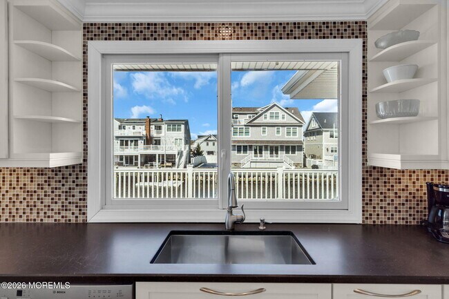 Building Photo - 326 Cutter Ln