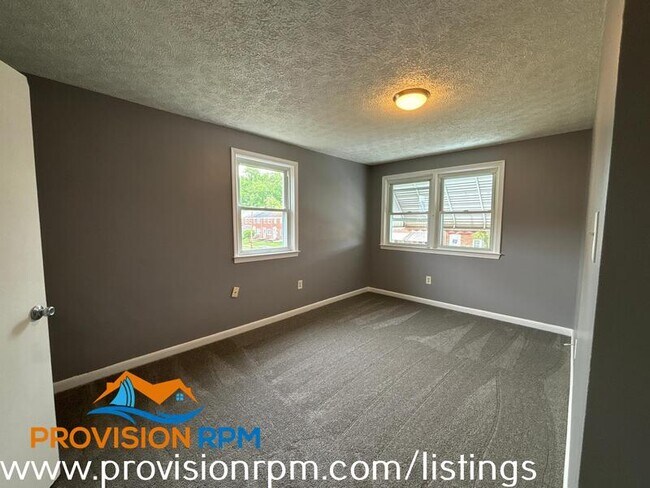 Building Photo - 2227 Southorn Rd