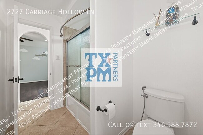 Building Photo - 2727 Carriage Hollow Ln