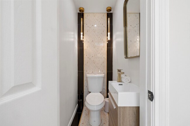 Building Photo - 2A Cherry Ln