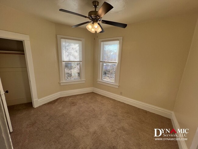 Building Photo - 3 Bedroom, 1 Bathroom Single Family House