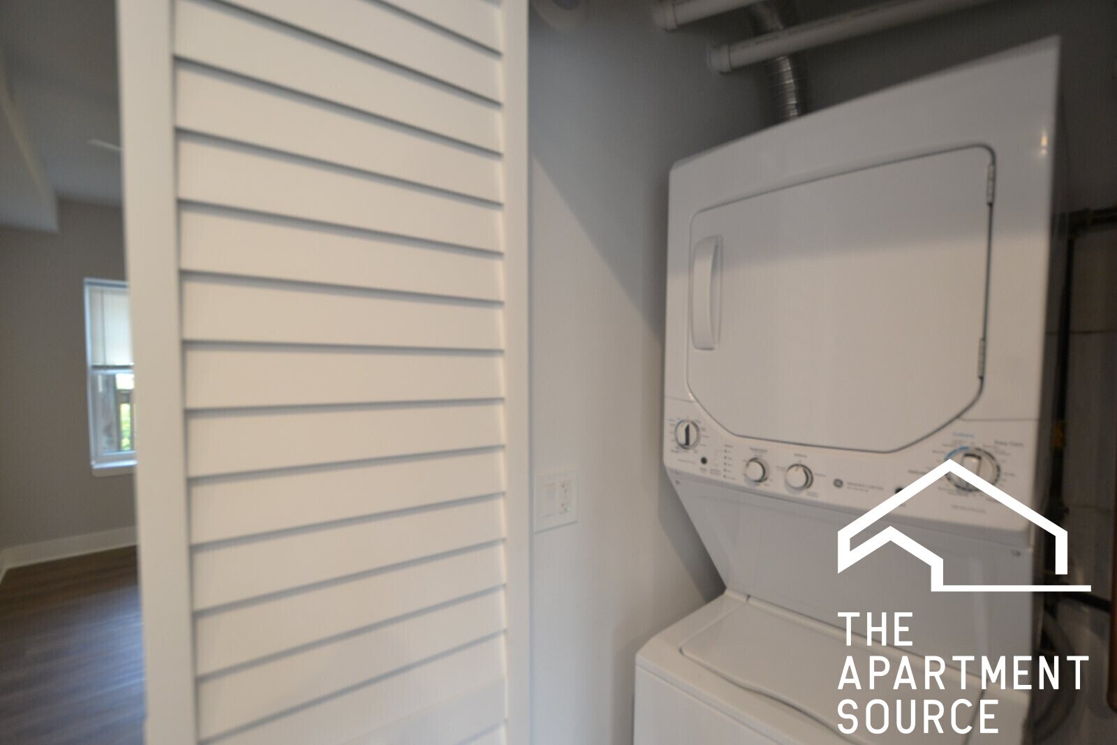 Building Photo - 4411 N Kimball Ave