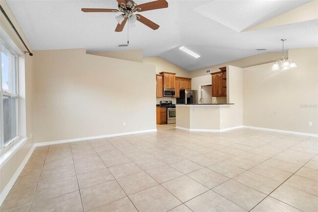 Building Photo - 7831 Hidden Hollow Dr