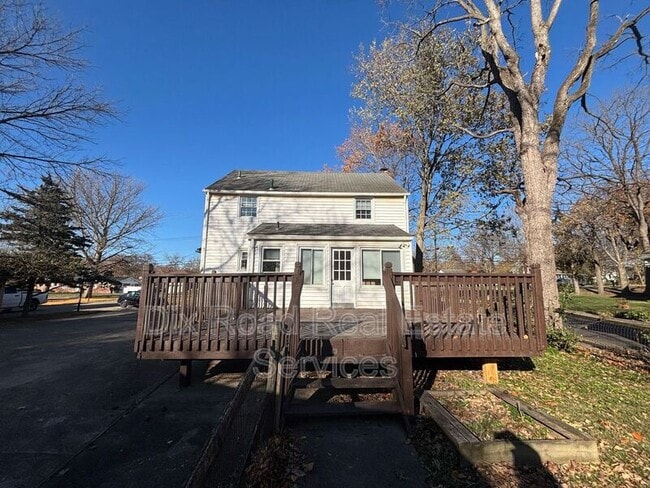 Building Photo - 3600 Grand Ave