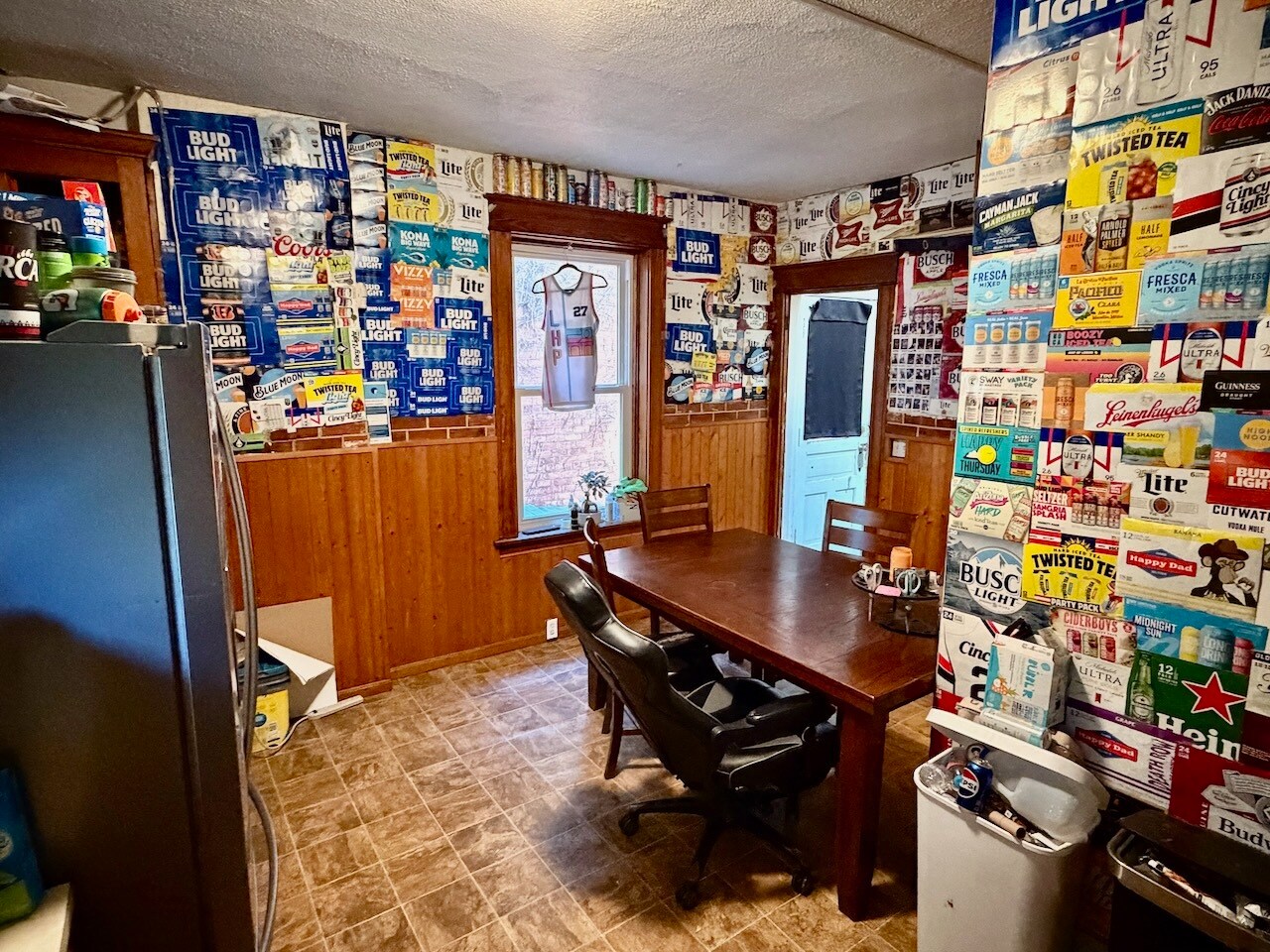 Building Photo - 2346 Stratford Ave