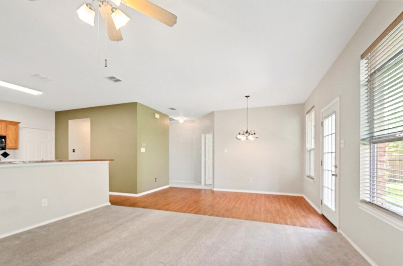 Building Photo - 11705 Pinyon Pine Dr