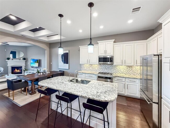 Building Photo - 116 Beneteau Dr