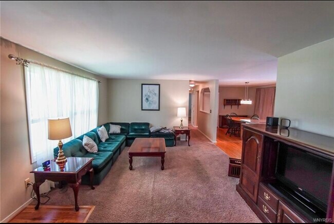 Building Photo - 757 Warren Dr
