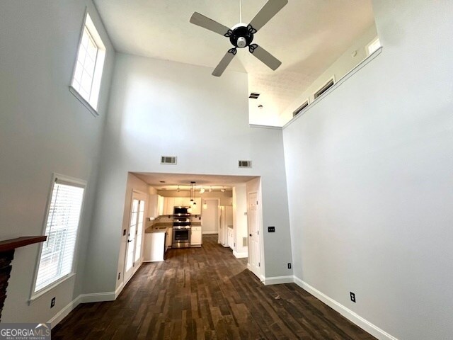 Building Photo - 3320 Northcliff Dr