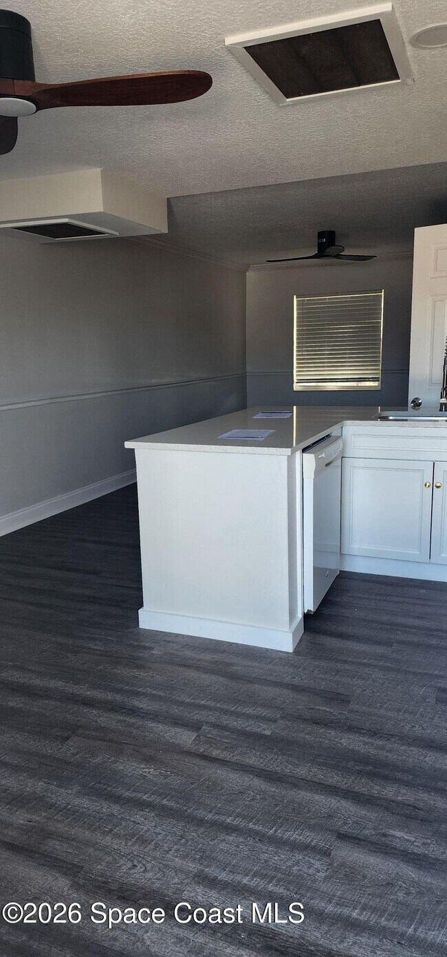 Building Photo - 55 Needle Blvd