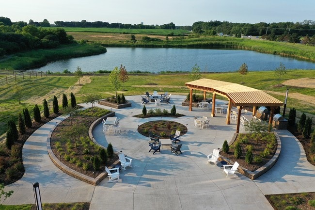 Building Photo - 2520 Watermark Terrace