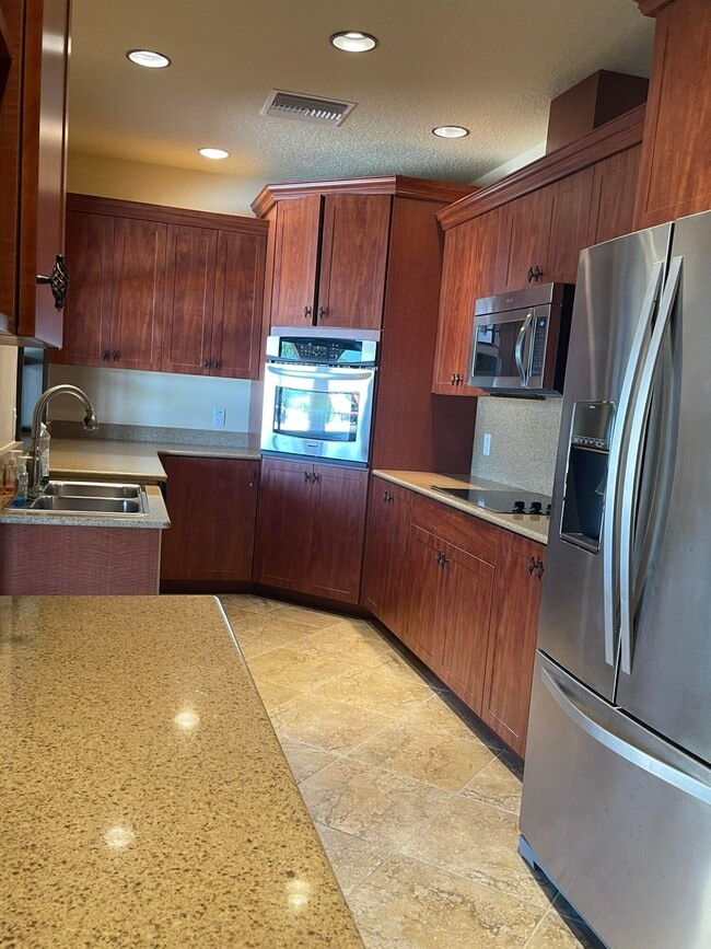 Building Photo - 91 Redondo Dr