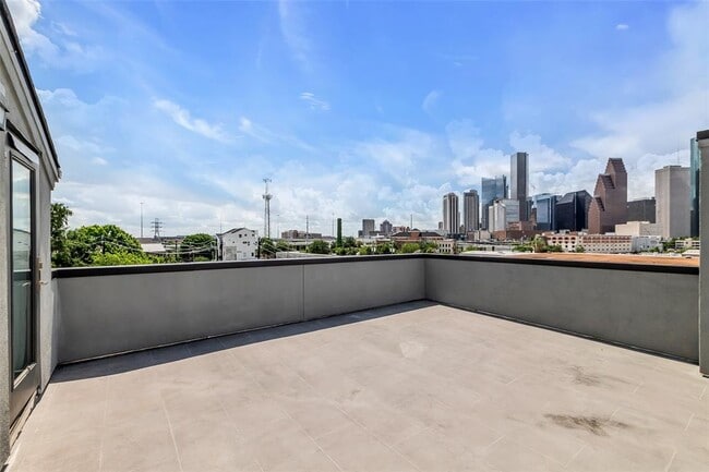 Building Photo - 1214 Dart St