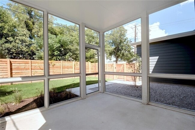 Building Photo - 5514 Avenue H
