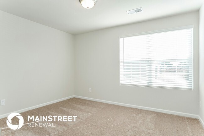 Building Photo - 561 Flannel Way