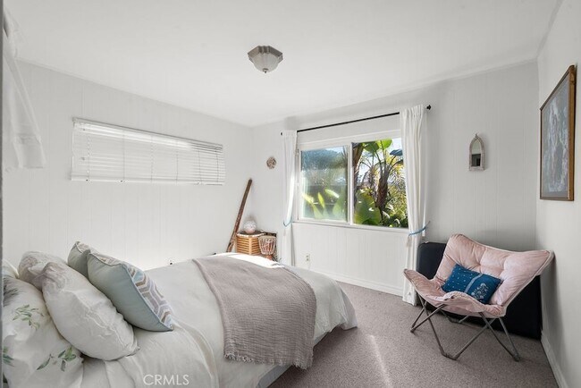 Building Photo - 128 Crescent Bay Dr