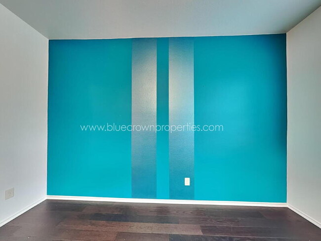 Building Photo - 1211 Antoinette Dr