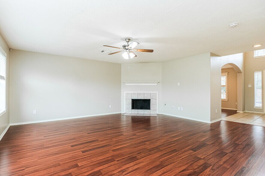 Building Photo - 6718 Rockwall Trail Dr
