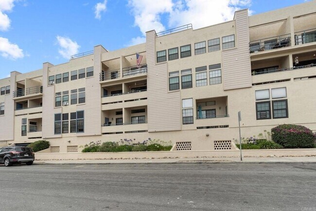 Building Photo - 270 Dahlia Ave