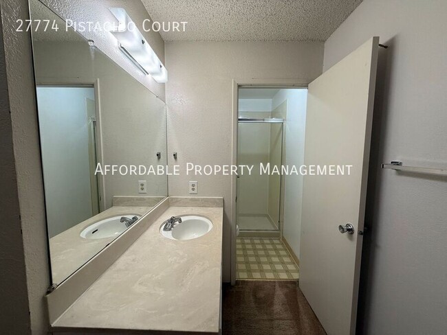 Building Photo - 27774 Pistachio Ct