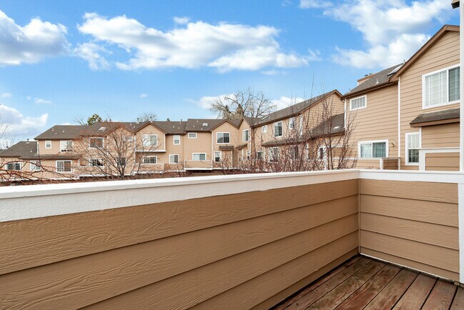 Building Photo - 2 Bedroom Condo in Littleton with a Fireplace and 2-car Garage!