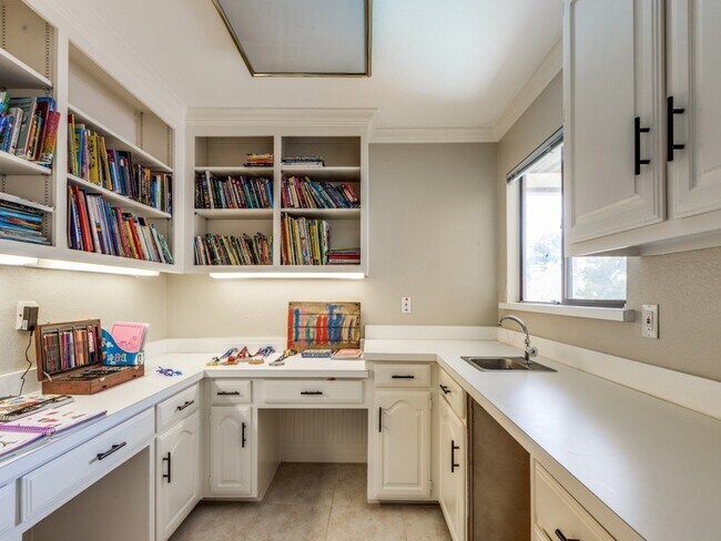 Building Photo - 4593 Adrian Way