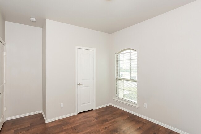 Building Photo - 9132 Abaco Way