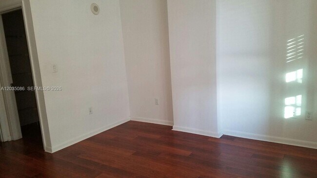 Building Photo - 7350 SW 89th St