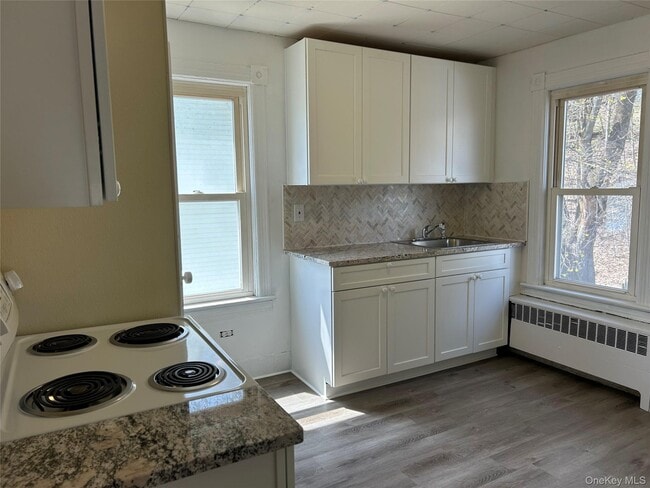 Building Photo - 84 Orange Ave